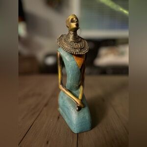 African Tribal Kneeling Women Figurine Artistic Decor